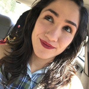 Meet your Posher, Nidia